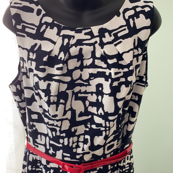 Connected Apparel sleeveless dress Size 12 - Picture 2 of 9